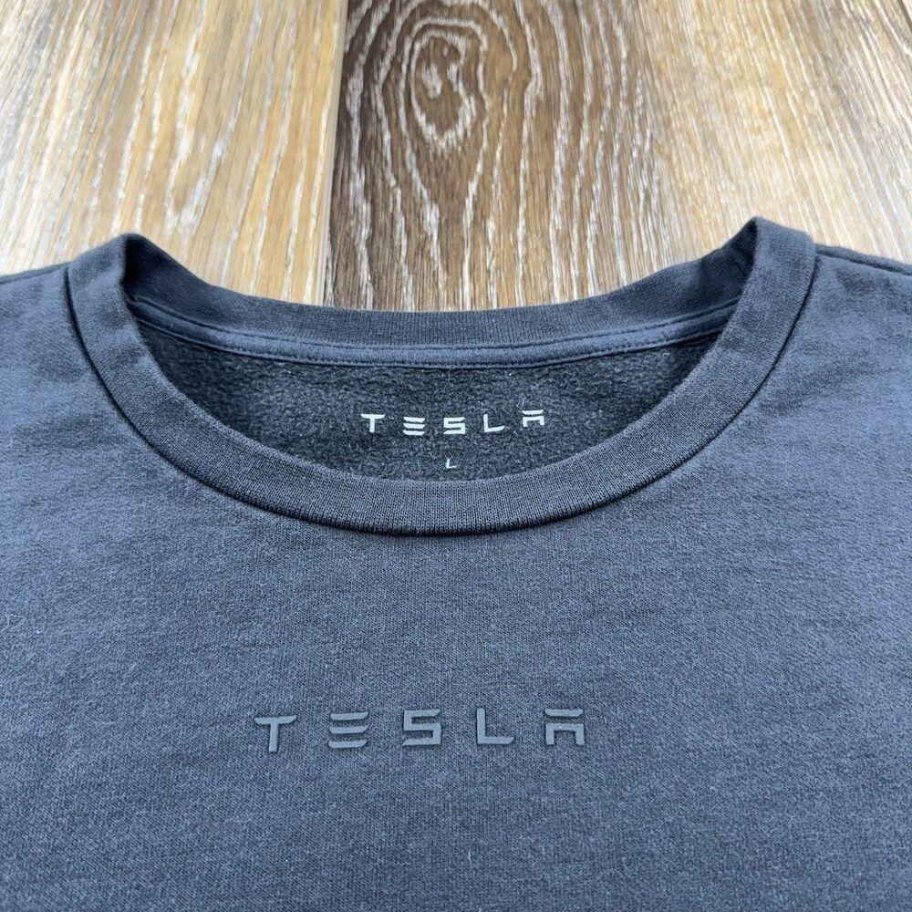 Tesla Sweatshirt Mens L Black Cropped Elon Musk Electric Car Center Logo Sweater